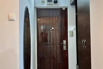 Apartament cu 2 camere decomandat în Giurgiului