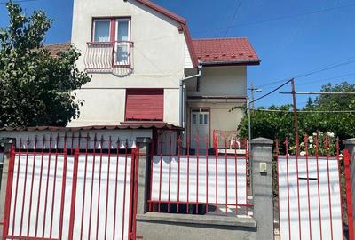 Casă cu 4 camere cu Teren 414 Mp în Exterior Vest