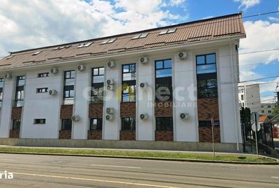 Spațiu comercial, de 375 mp, în Central
