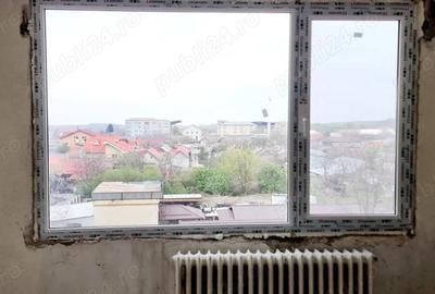 Apartament cu 4 camere decomandat în Central