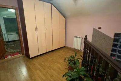 Casă cu 4 camere cu Teren 500 Mp în Rădăuți