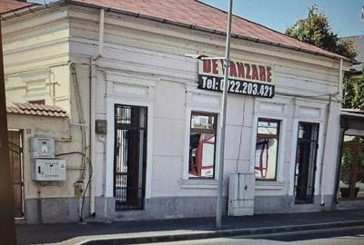 Casă cu 5 camere cu Teren 140 Mp în Central