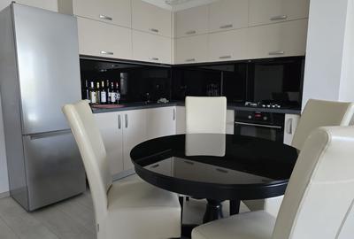 Apartament cu 2 camere decomandat, mobilat în Europa