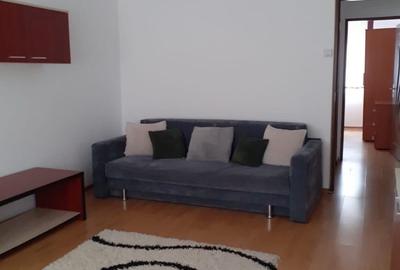Apartament cu 2 camere decomandat în Girocului