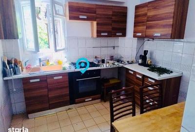 Casă cu 5 camere cu Teren 288 Mp în Domenii