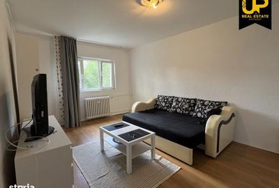 Apartament cu 3 camere decomandat în Apărătorii Patriei