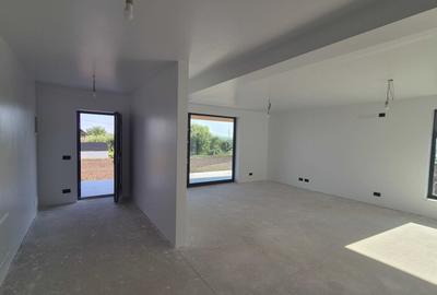 Casă cu 4 camere în Moara - 2