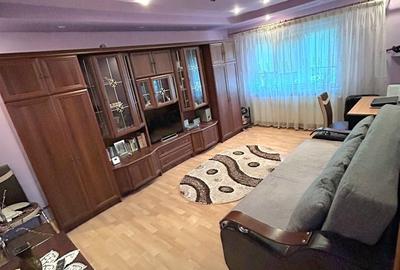 Apartament cu 2 camere decomandat în Calea București