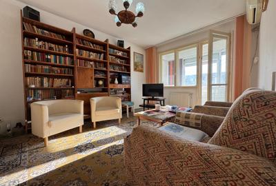 Apartament cu 2 camere decomandat în Ozana