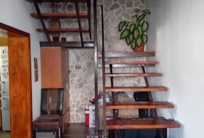 Casă cu 3 camere în Gușterița