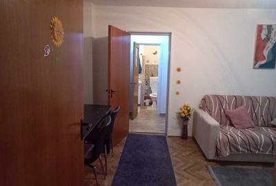 Apartament cu 2 camere semidecomandat în Colentina