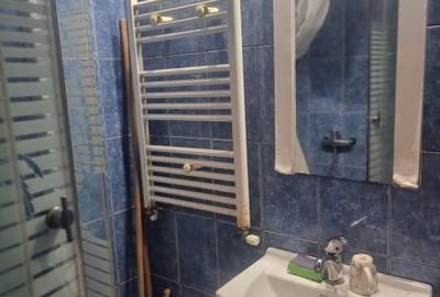 Garsonieră decomandată, mobilată în Săsar