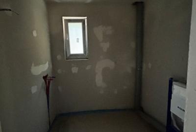Apartament cu 3 camere decomandat în Florești - 9