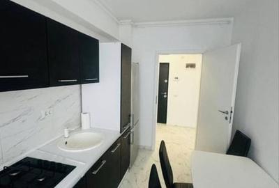 Apartament cu 2 camere decomandat în Apărătorii Patriei