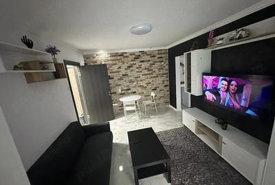 Apartament cu 2 camere semidecomandat în Berceni