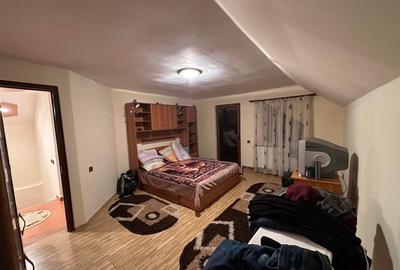 Casă cu 4 camere cu Teren 1000 Mp în Exterior Vest