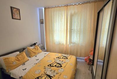 Apartament cu 2 camere semidecomandat în Roșu