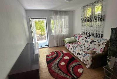 Casă cu 4 camere în Central - 2
