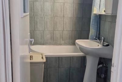 Apartament cu 2 camere decomandat în Soarelui