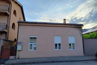 Casă cu 4 camere decomandat în Exterior Vest - 2