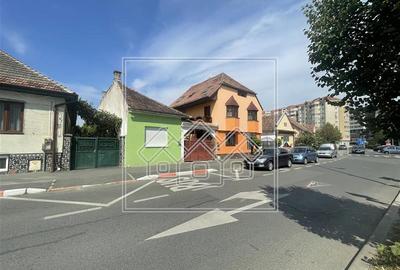 Casă individuală cu 3 camere cu Canalizare în Mihai Viteazul