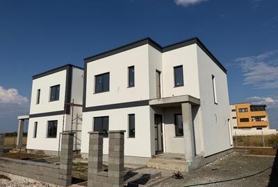 Apartament cu 3 camere decomandat în Giroc