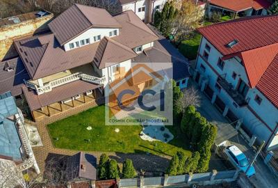 Casă cu 8 camere în Titulescu - 19