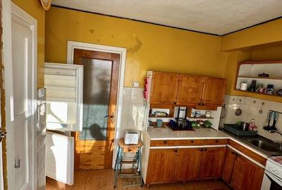Apartament cu 4 camere decomandat în Central - 2