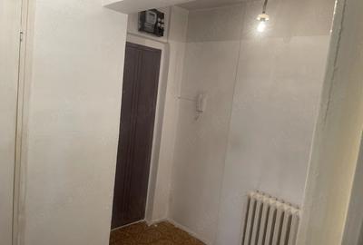 Garsonieră semidecomandată în Gorjului