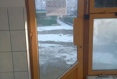 Spațiu comercial, de 27 mp, în Dacia - 2