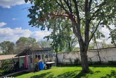 Casă cu 2 camere în Central