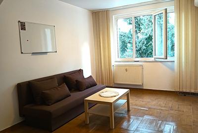Apartament cu 2 camere decomandat în Titan