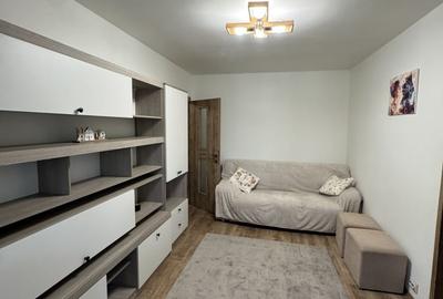 Apartament cu 2 camere semidecomandat, mobilat în Vest - Lamâița