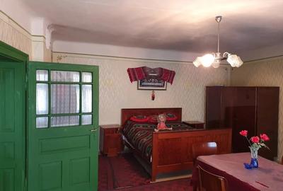 Casă cu 6 camere cu Teren 1129 Mp în Central - 4