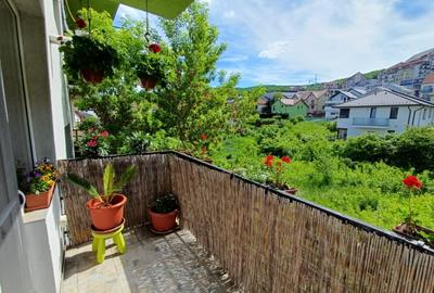 Apartament cu 3 camere decomandat în Câmpului