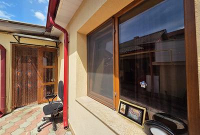 Casă cu 5 camere cu Teren 287 Mp în Piața Nouă - 3