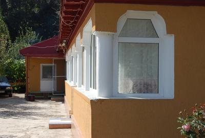 Casă cu 3 camere cu Teren 1220 Mp în Comana - 2