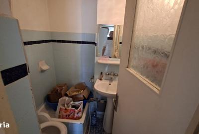 Apartament cu 4 camere în Republicii