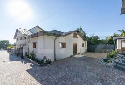 Casă cu Teren 1600 Mp în Valea