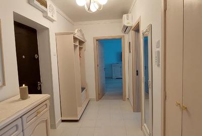 Apartament cu 2 camere decomandat, mobilat în Nerva Traian