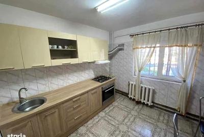 Apartament cu 3 camere decomandat în Rahova