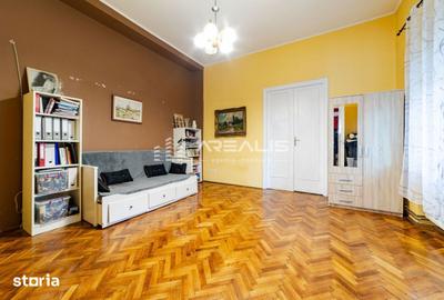 Apartament cu 4 camere în Central - 2