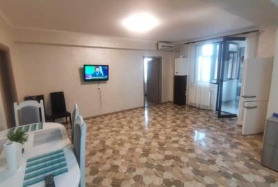 Apartament cu 4 camere decomandat, mobilat în Central