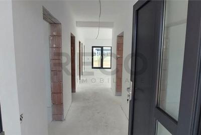 Casă cu 3 camere cu Teren 553 Mp în Sântandrei - 9
