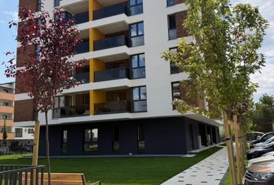 Apartament cu 2 camere semidecomandat în Florești