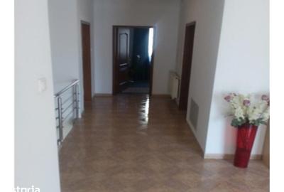 Casă cu 6 camere cu Canalizare în Dămăroaia - 3