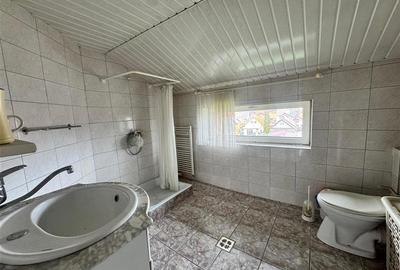 Casă individuală cu 4 camere cu Canalizare în Central - 19