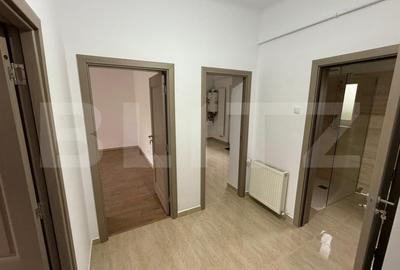 Birou, de 61 mp, în Central - 9