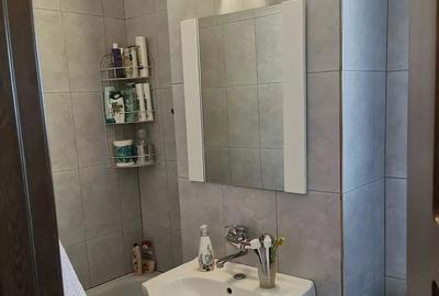 Garsonieră decomandată în Vitan