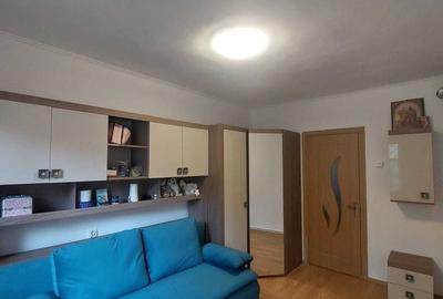 Apartament semidecomandat în Iris